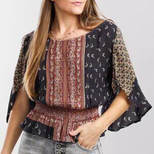 Angie Crinkle top sz M